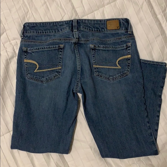 American Eagle crops - Picture 2 of 3